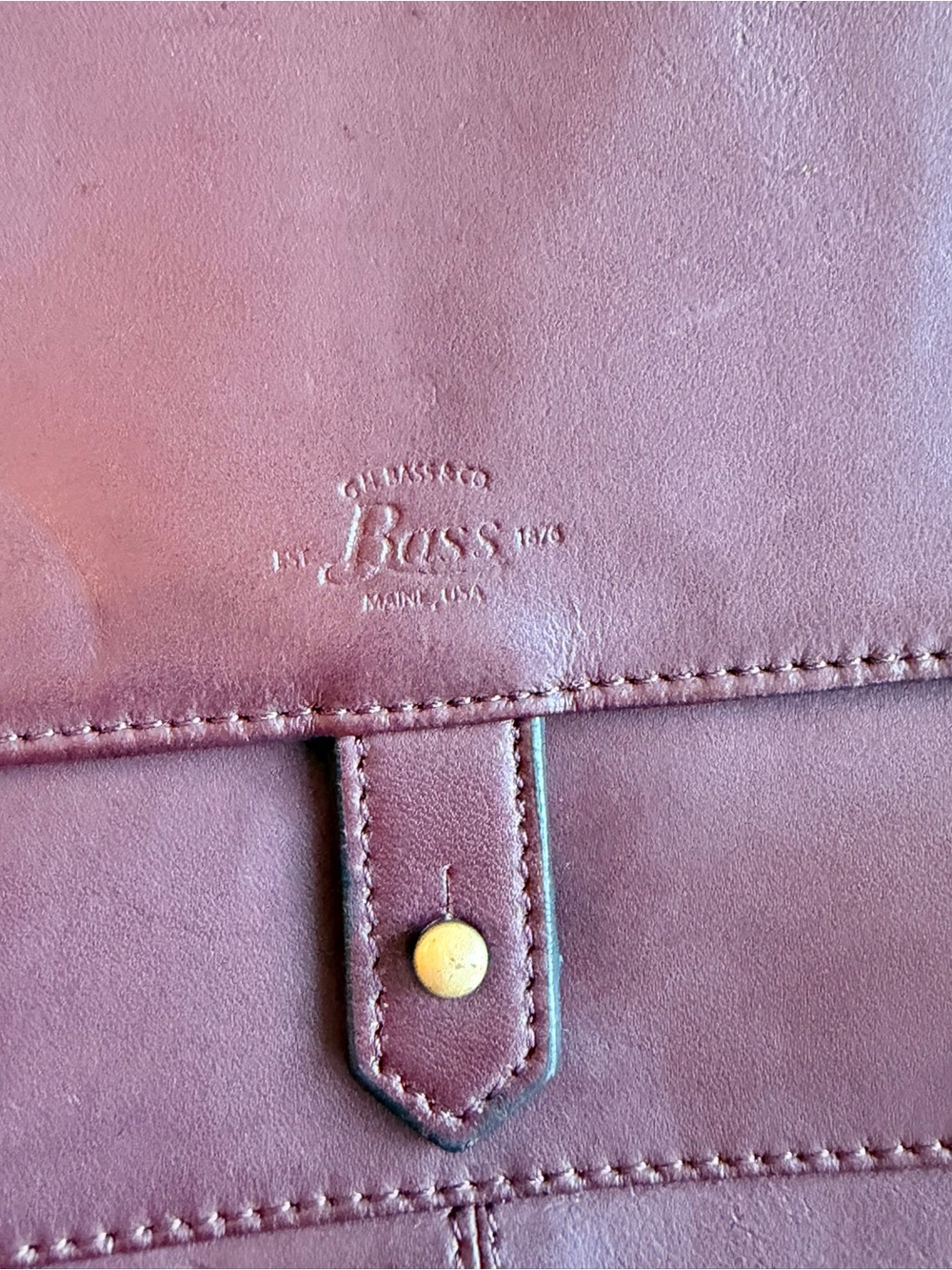 Vintage Leather Burgundy G.H. Bass & Co Womens Crossbody Bag with Card Holders - Picture 2 of 8